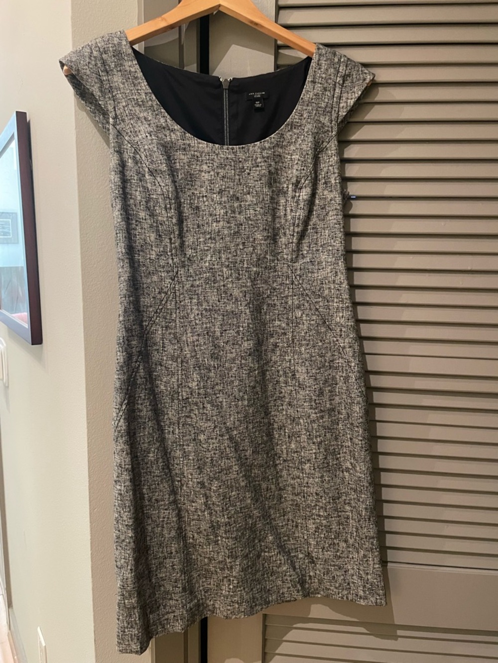 Ann Taylor Gray Tweed Cap-Sleeve Sheath Dress